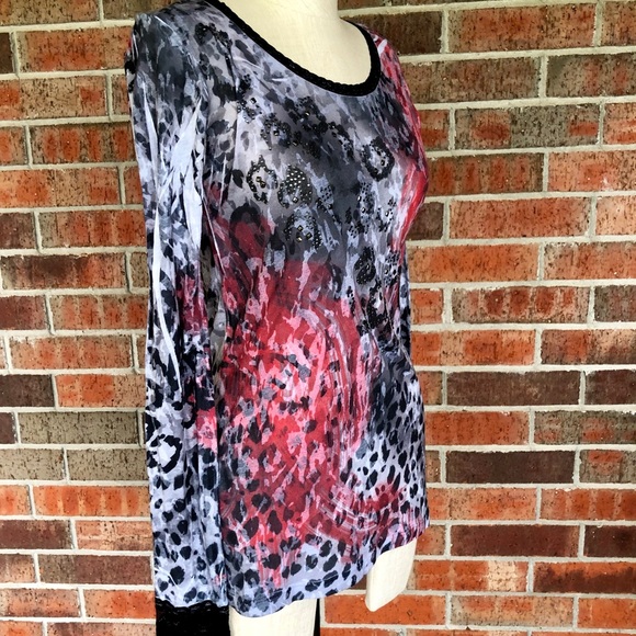Women’s DAYTRIP Embellished Animal Print Top - Picture 2 of 8